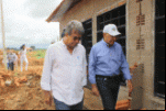 ARIQUEMES: Prefeito e governador vistoriam obras do Residencial Feliz Cidade