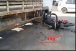 ARIQUEMES: Motociclista fica gravemente ferido após colidir com caminhão no Setor Industrial