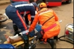Imagens  Fortes: CHOQUE FRONTAL DE MOTOCICLETAS DEIXA PILOTO GRAVEMENTE FERIDO