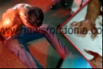 PORTO VELHO: CASA CAIU – Ladrão vai roubar trabalhadora e acaba levando ‘CORRETIVO’ – VÍDEO