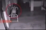 Vídeo flagra espírito saindo do corpo de paciente em hospital