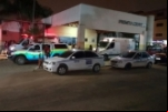 PORTO VELHO: Dupla em motocicleta ataca jovem a tiros em frente à residência