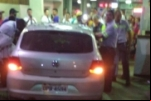 Carro invade rodoviária de BH, provoca destruição e assusta ageiros