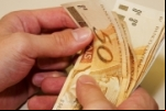 Salário mínimo sobe para R$ 937 a partir de domingo (1)