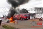 PORTO VELHO: Bombeiros combatem incêndio em carro no centro da capital – VÍDEO
