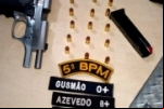 PORTO VELHO: Comerciante é preso com "380" na cintura e filha invade delegacia para xingar policiais