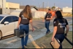 AGOSTO LILÁS! DEAM DE VILHENA DEFLAGRA OPERAÇÃO EM DEFESA A MULHER PRENDE SUSPEITOS COM FUZIL, PISTOLAS E MUNICÇÕES USADAS PARA AMEAÇAR AS ESPOSAS