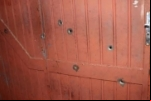 Homem tem casa alvejada com pelo menos 10 tiros na zona leste da capital