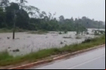 ALERTA: Rio Jamari na BR–421 em Ariquemes já apresenta transbordamento em suas margens