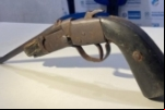 FLAGRA: Homem é preso com moto roubada e arma na zona leste de Porto Velho