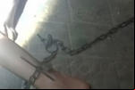Pai e madrasta de criança que vivia acorrentada em Porto Velho são condenados a 25 anos de prisão cada um