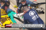 Motociclista é socorrida após colidir em traseira de caminhonete na Av. Tancredo Neves