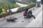 Atropelamento deixa ciclista e motociclista feridos na BR–364 perto de Candeias