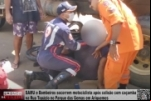 SAMU e Bombeiros socorrem motociclista após colisão com caçamba na Rua Topázio no Parque das Gemas em Ariquemes – Vídeo