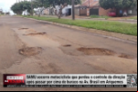SAMU socorre motociclista que perdeu o controle da direção após ar por cima de buraco na Av. Brasil em Ariquemes – Vídeo