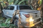 Veículo roubado é recuperado com todos os pertences na zona rural; vítimas foram mantidas reféns
